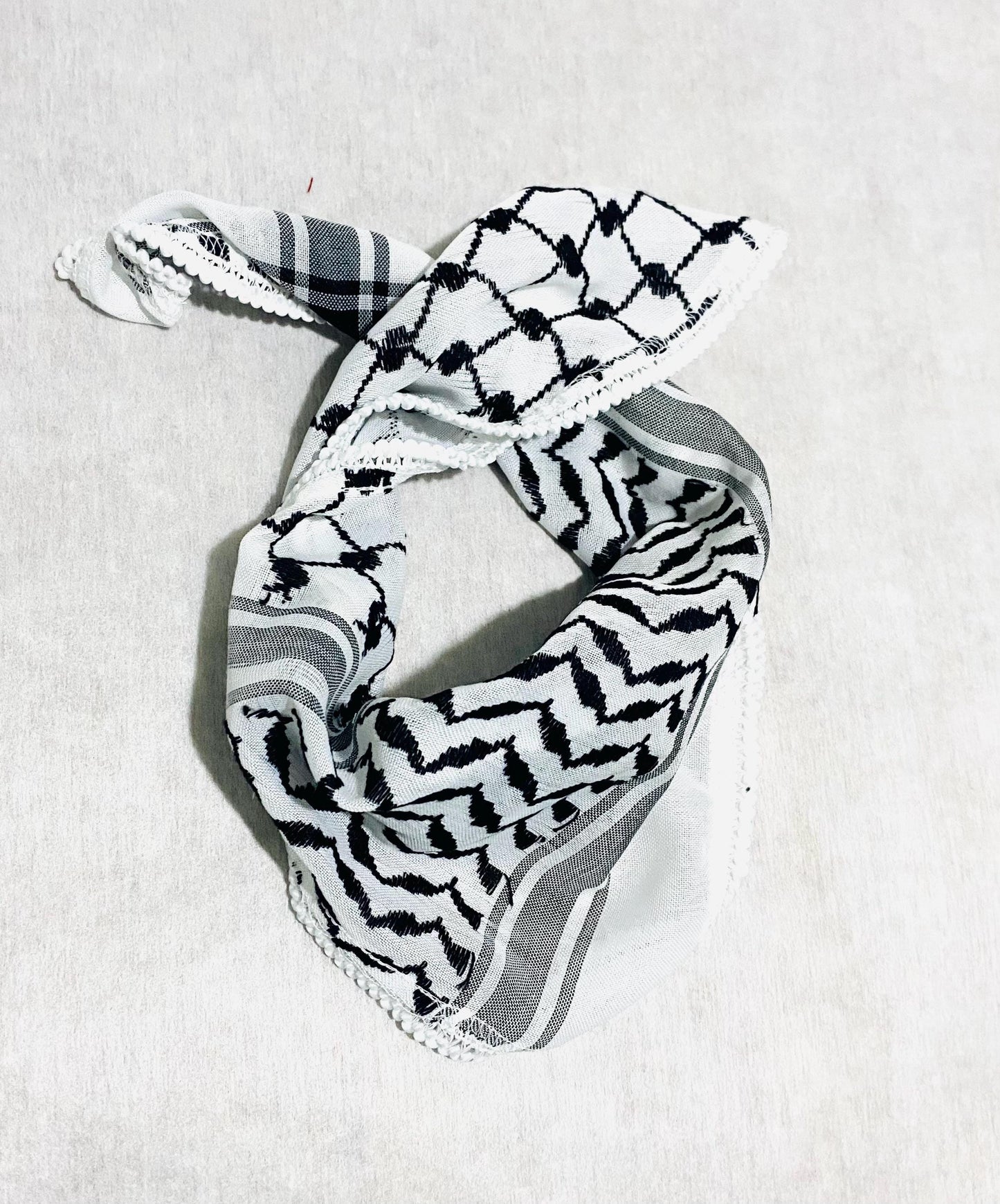 Bandana Keffiyeh Tie, Palestine Kuffyieh, Student Graduation Kofyah Scarves Wedding Party, Jerusalem HolyLand Bethlehem Vintage 16"X16"X27"