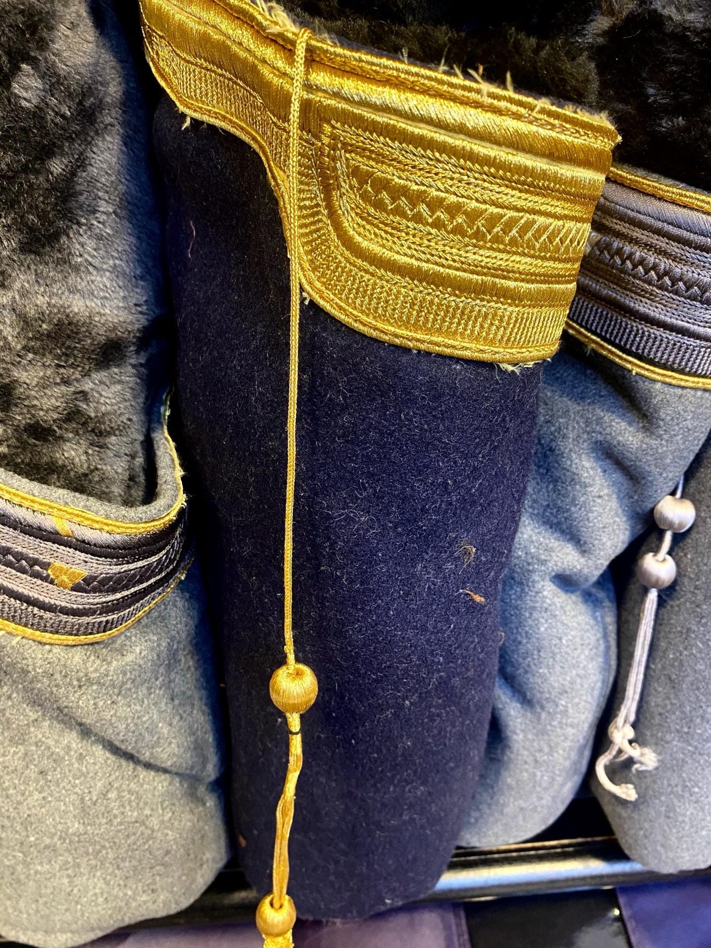 Arab Gulf Farwa Winter Coat, Unique Fur, Arab Gulf Style Winter Coat, Warm Heavy, Sahara Bisht Unisex Clothing, Vintage Traditional Westerns