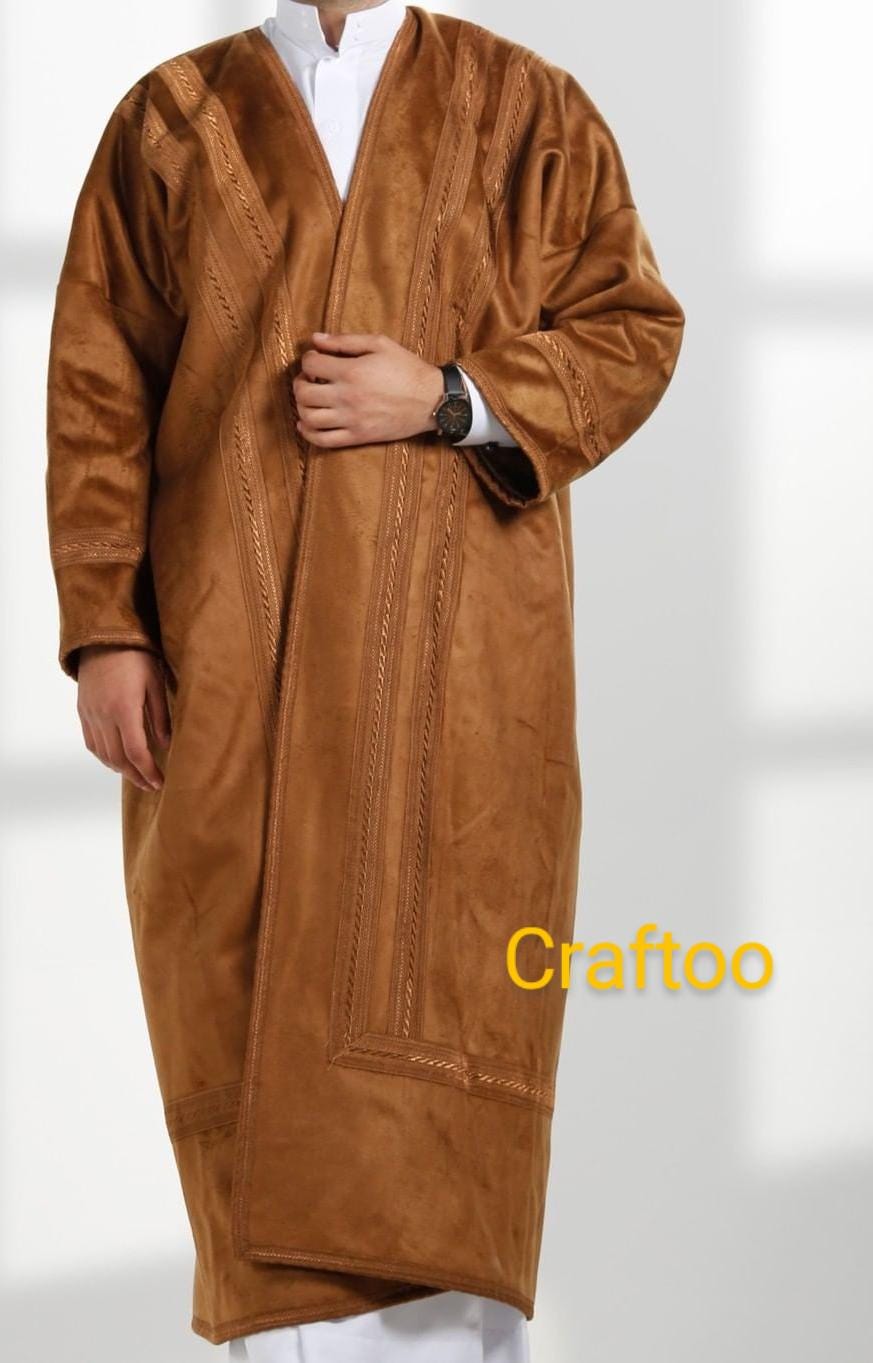 Black Farwa Bisht Coat, Unique Fur, Arab Style Winter Coat, Warm and Heavy, Unisex Clothing, Vintage Traditional Western Pattern, Elegance