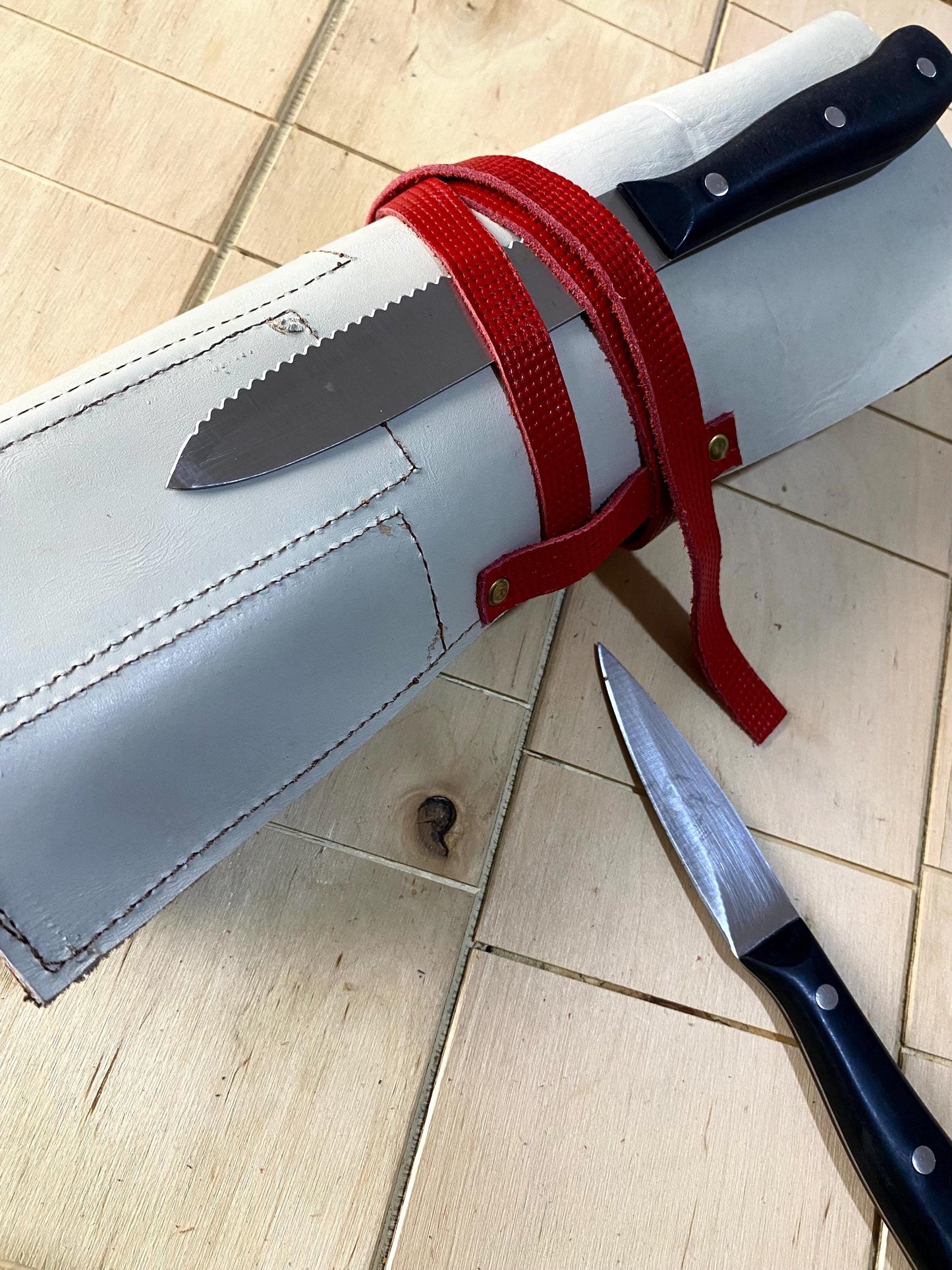 Knife Roll, 8 Slots Chef bag, Cow Genuine Leather Knives Roll, Tools Chefs Gift Kitchen Supply, Strong,Mixed Beige Red Colour Size 32cmX48cm