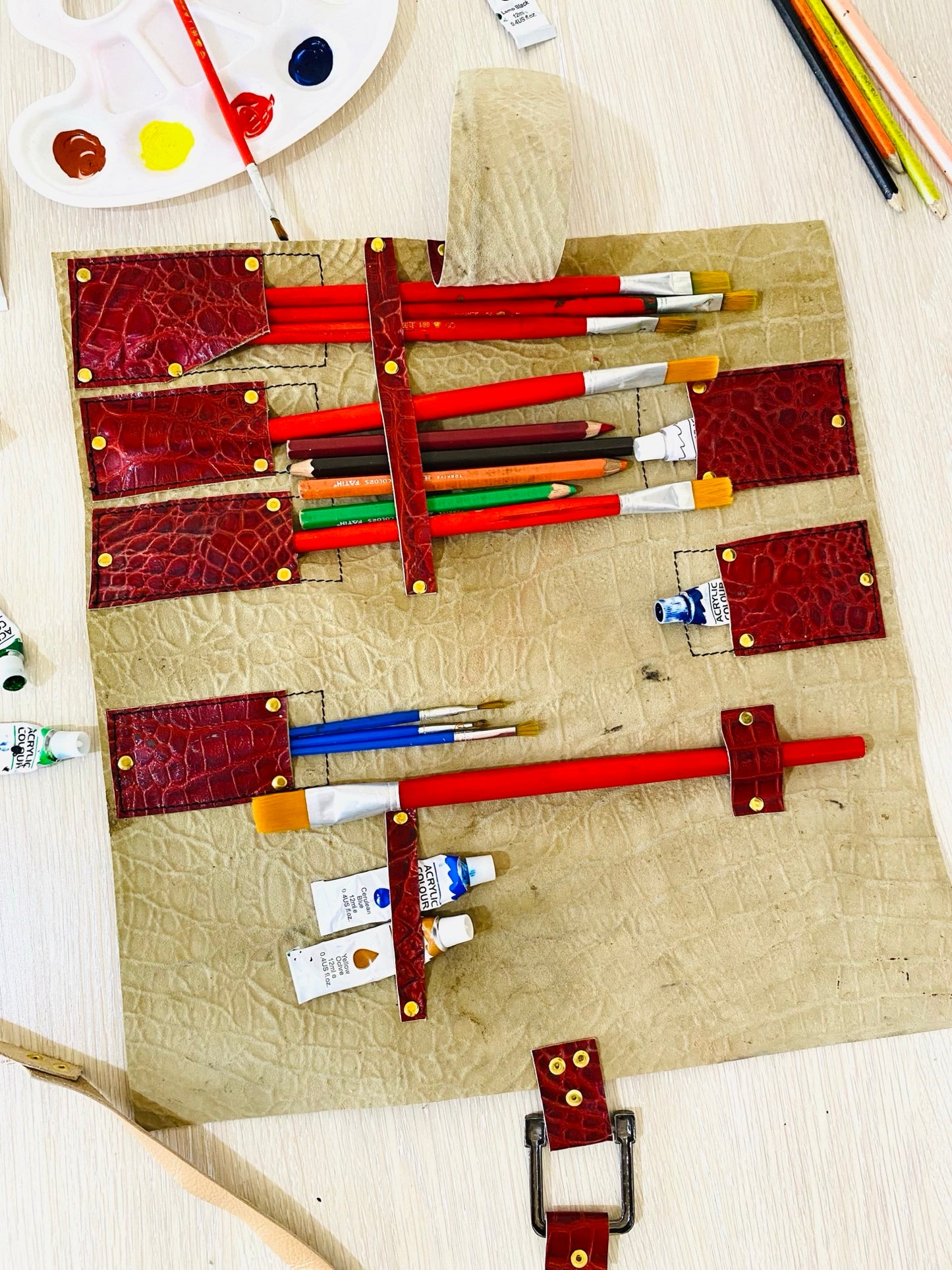 Crocodile Art Paint Roll Leather Artist Craft Brush Pencil Supply Tool Burgundy