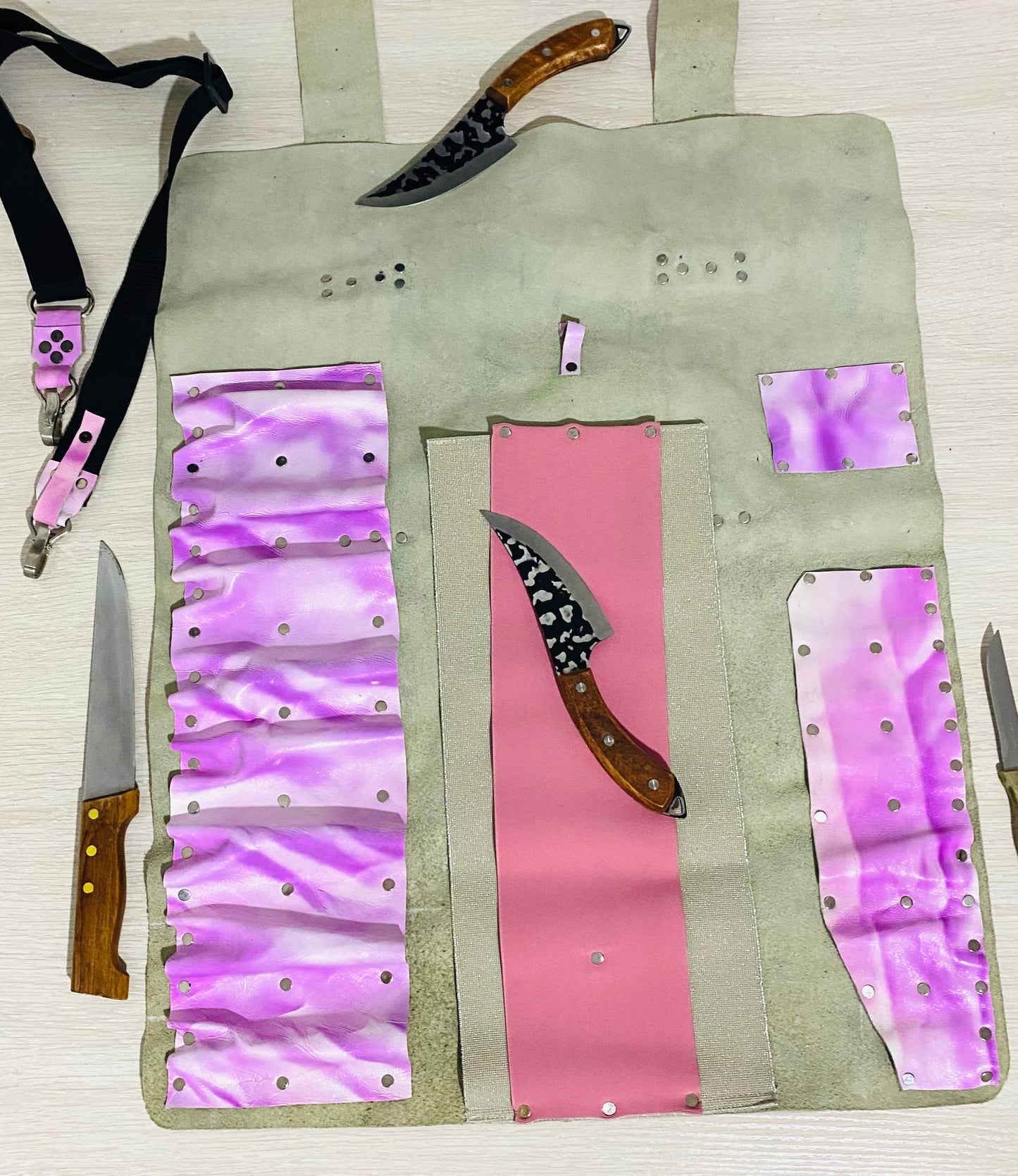 16 Slots Pink Knife Roll, Handmade Chefs bag, Cow Genuine Leather Knives Roll Holder Bag Gift Kitchen Supply