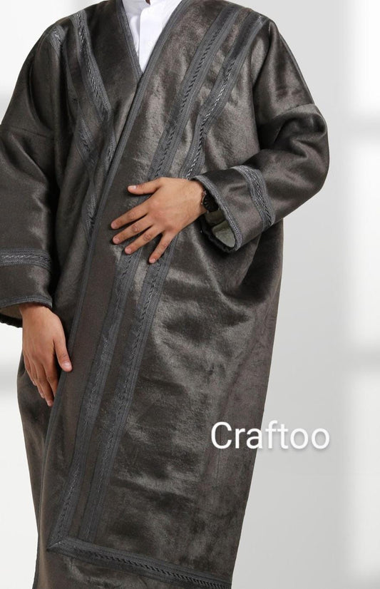 Grey Farwa Bisht Coat, Unique Fur, Arab Style Winter Warm and Heavy, Unisex Clothing, Vintage Traditional Western Pattern, Elegance الجواد