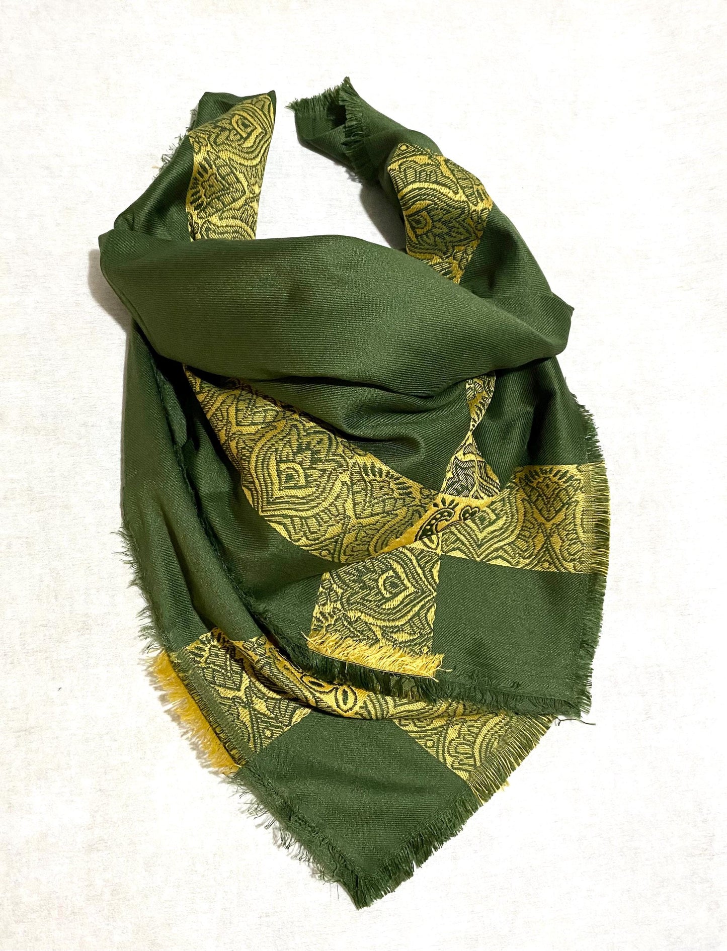 Green Gold Line Unique Scarf, Woven,Desert Bandana Kofya, Arab Keffiyeh OldStyle Vintage dress, Hatta Shemagh Kuffyieh Scarf, Mixed Colours