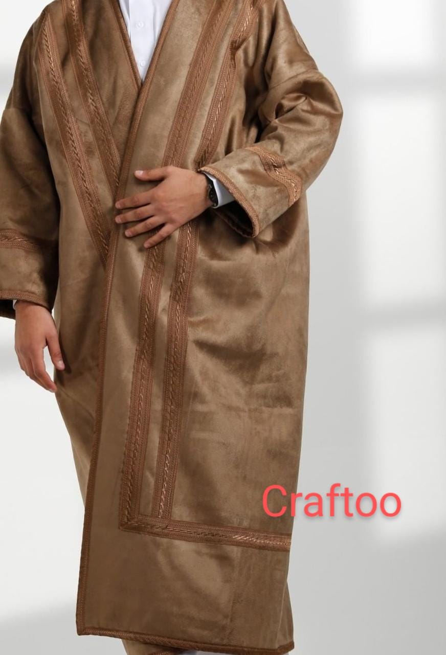 Farwa Bisht Coat, Unique Fur, Arab Style Winter Coat, Warm and Heavy, Unisex Clothing, Vintage Traditional Western Pattern, Elegance Farwa